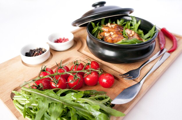 Miska z aromatycznym daniem